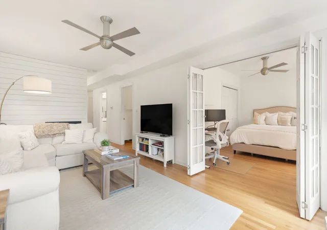 Listing Photo 4 - Condo for sale in building located at 3134 N Clifton Ave, Chicago, IL 60657 - Unit #3E