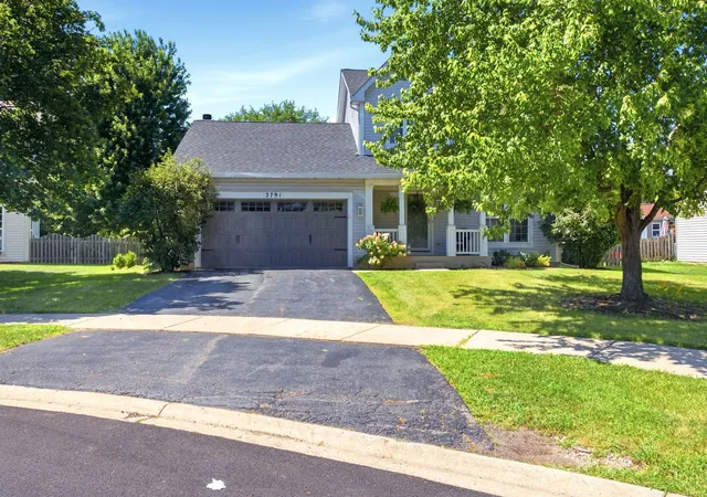 Photo 3 of Single family home for sale at 2791 Squaw Valley Trl, Aurora, IL 60503 | MLS# 12753368 | Listing updated on 2026-09-18