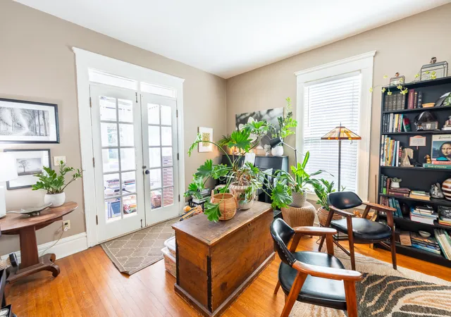 Photo 3 of Single family home for sale at 1227 W Stephenson St, Freeport, IL 61032 | MLS# 12753376 | Listing updated on 2026-09-16