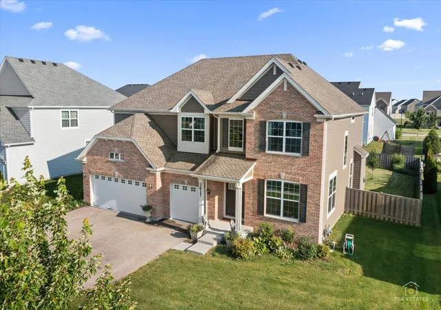 Photo 2 of Single family home for sale at 3617 Emerald Rd, Elgin, IL 60124 | MLS# 12753392 | Listing updated on 2026-09-14