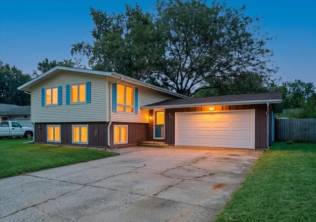Photo 2 of Single family home for sale at 814 Pinecrest Dr, Rantoul, IL 61866 | MLS# 12753417 | Listing updated on 2026-09-21