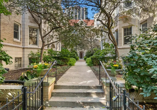 Photo 1 of Condo for sale at 538 W Brompton Ave #1E, Chicago, IL 60657 | MLS# 12753422 | Listing updated on 2026-10-08