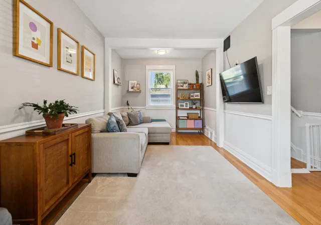 Photo 3 of Single family home for sale at 1610 W Carmen Ave, Chicago, IL 60640 | MLS# 12753427 | Listing updated on 2026-09-20