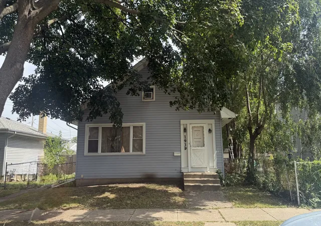 Photo 1 of Land for sale at 1939 Pine St, Des Plaines, IL 60018 | MLS# 12753429 | Listing updated on 2026-09-14