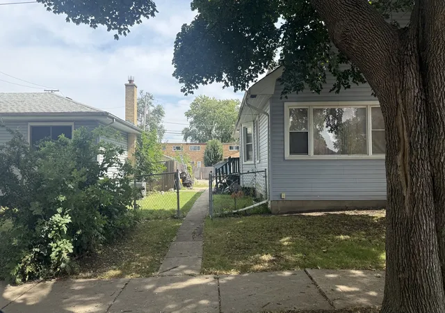 Photo 3 of Land for sale at 1939 Pine St, Des Plaines, IL 60018 | MLS# 12753429 | Listing updated on 2026-09-14
