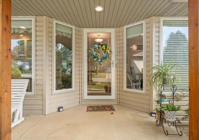 Photo 3 of Single family home for sale at 2000 Spruce Ln, Monticello, IL 61856 | MLS# 12753439 | Listing updated on 2026-09-23