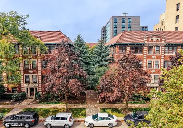 Photo 1 of Condo for sale at 846 Hinman Ave #2, Evanston, IL 60202 | MLS# 12753457 | Listing updated on 2026-09-22
