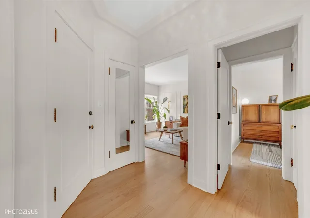 Photo 3 of Condo for sale at 846 Hinman Ave #2, Evanston, IL 60202 | MLS# 12753457 | Listing updated on 2026-09-22