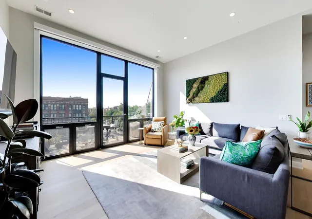 Photo 2 of Condo for sale at 2405 W Iowa St #402, Chicago, IL 60622 | MLS# 12753463 | Listing updated on 2026-09-16