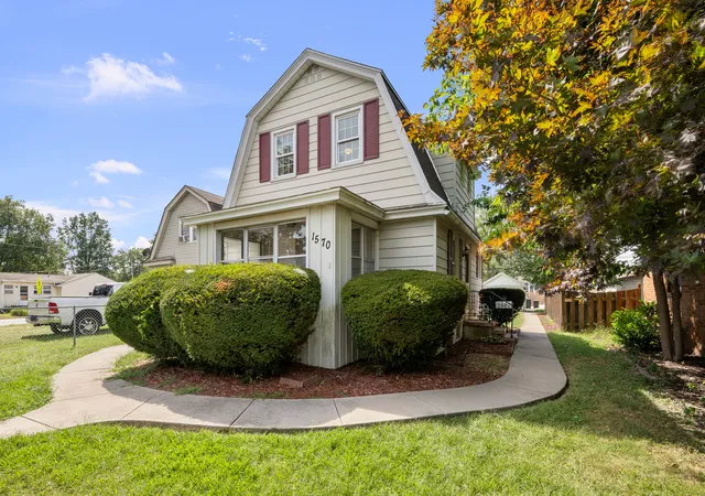 Photo 2 of Sale Pending at 1570 43rd Street, Rock Island, IL 61201 | MLS# 12753468 | Listing updated on 2026-09-14