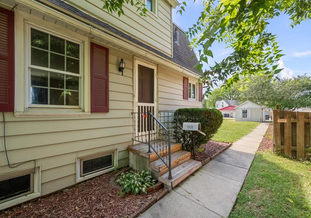 Photo 2 of Sale Pending at 1570 43rd Street, Rock Island, IL 61201 | MLS# 12753468 | Listing updated on 2026-09-14