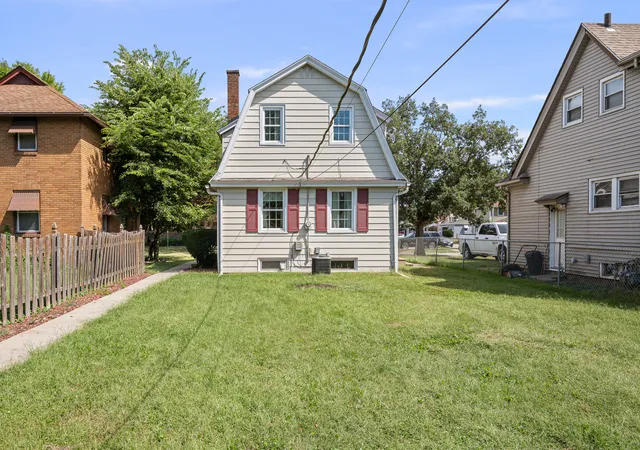 Photo 4 of Sale Pending at 1570 43rd Street, Rock Island, IL 61201 | MLS# 12753468 | Listing updated on 2026-09-14