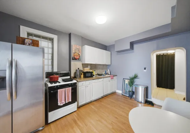 Listing Photo 4 - Condo for sale in building located at 1512 N Maplewood Ave, Chicago, IL 60622