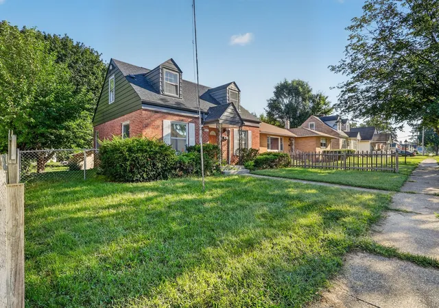 Photo 2 of Single family home for sale at 2917 Lawndale Ave, Rockford, IL 61101 | MLS# 12753488 | Listing updated on 2026-09-14