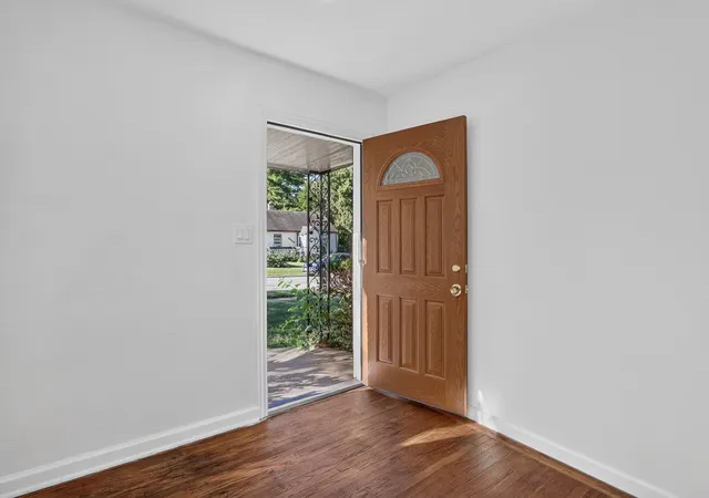 Photo 4 of Single family home for sale at 2917 Lawndale Ave, Rockford, IL 61101 | MLS# 12753488 | Listing updated on 2026-09-14
