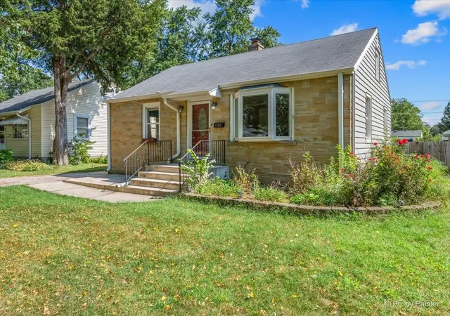 Photo 1 of Single family home for sale at 436 Le Grande Blvd, Aurora, IL 60506 | MLS# 12753490 | Listing updated on 2026-09-15