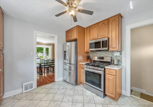 Photo 4 of Single family home for sale at 436 Le Grande Blvd, Aurora, IL 60506 | MLS# 12753490 | Listing updated on 2026-09-15