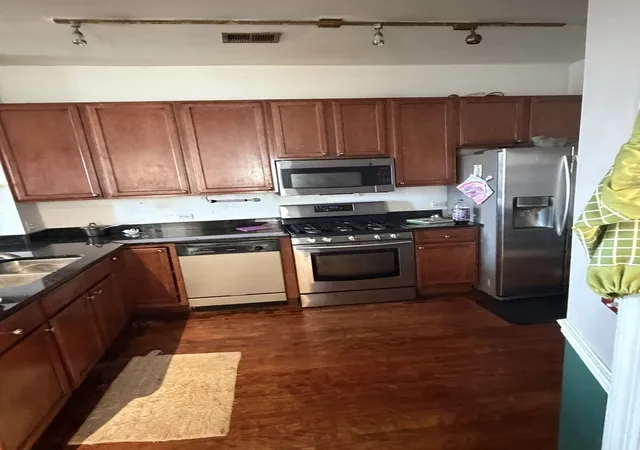 Photo 2 of Condo for sale at 5743 S Calumet Ave #3N, Chicago, IL 60637 | MLS# 12753498 | Listing updated on 2026-09-14