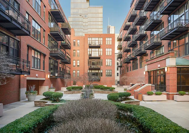 Photo 2 of Condo for sale at 333 W Hubbard St #610-611, Chicago, IL 60654 | MLS# 12753501 | Listing updated on 2026-09-14