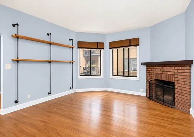 Photo 3 of Condo for sale at 810 W Lakeside Pl #107, Chicago, IL 60640 | MLS# 12753511 | Listing updated on 2026-09-15