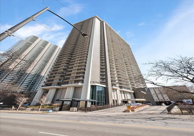 Photo 1 of Condo for sale at 6007 N Sheridan Rd #24D, Chicago, IL 60660 | MLS# 12753535 | Listing updated on 2026-10-20