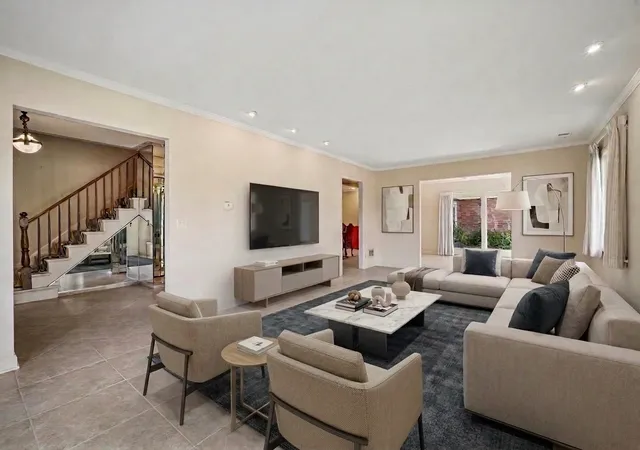 Photo 4 of Townhouse for sale at 1466 Concorde Cir, Highland Park, IL 60035 | MLS# 12753549 | Listing updated on 2026-10-05