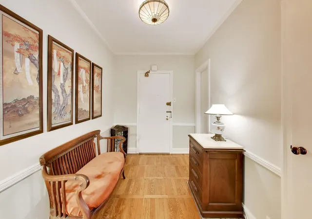 Listing Photo 5 - Condo for sale in building located at 1585 Ridge Ave, Evanston, IL 60201 - Unit #505