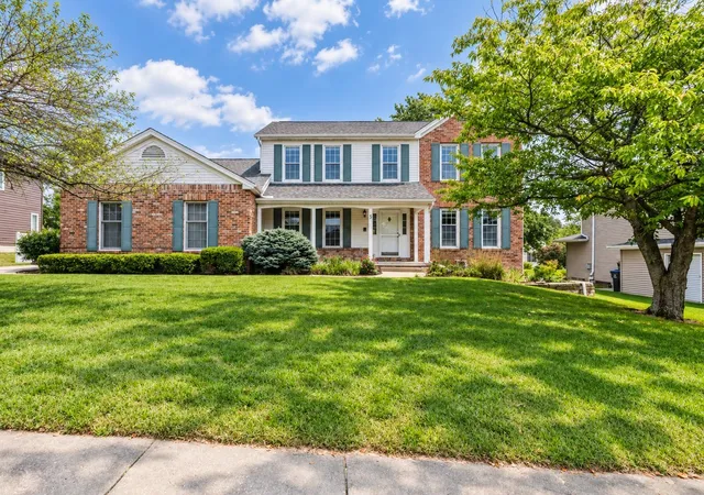 Single family home for sale at 5 Cobblestone Ct, Bloomington, IL 61704 | MLS# 12753554