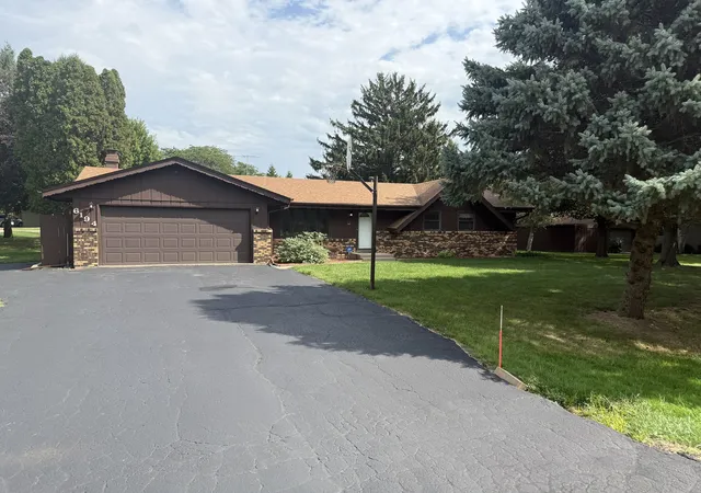 Photo 1 of Sale Pending at 6194 Abington Dr, Rockford, IL 61109 | MLS# 12753586 | Listing updated on 2026-09-13