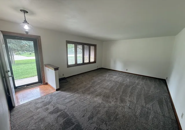 Photo 3 of Sale Pending at 6194 Abington Dr, Rockford, IL 61109 | MLS# 12753586 | Listing updated on 2026-09-13