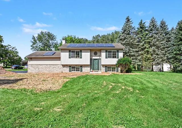 Photo 1 of Single family home for sale at 40020 N Adelphi Ave, Beach Park, IL 60099 | MLS# 12753603 | Listing updated on 2026-09-14