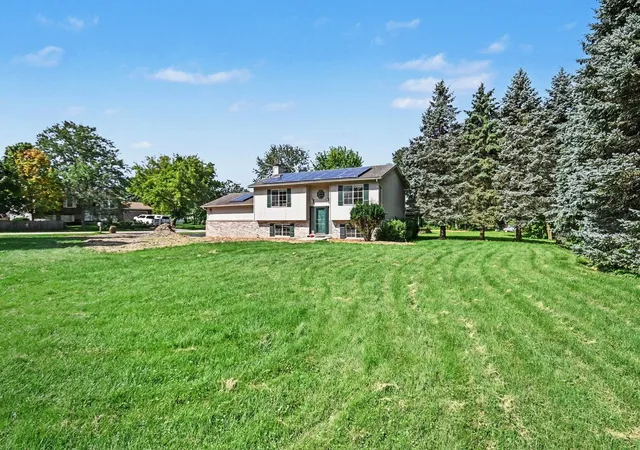 Photo 2 of Single family home for sale at 40020 N Adelphi Ave, Beach Park, IL 60099 | MLS# 12753603 | Listing updated on 2026-09-14