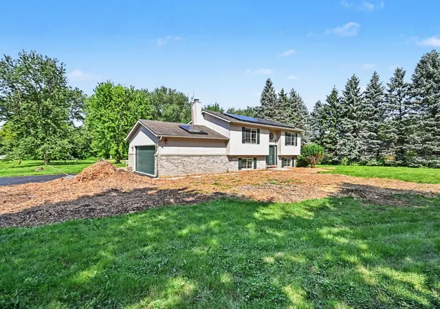 Photo 3 of Single family home for sale at 40020 N Adelphi Ave, Beach Park, IL 60099 | MLS# 12753603 | Listing updated on 2026-09-14