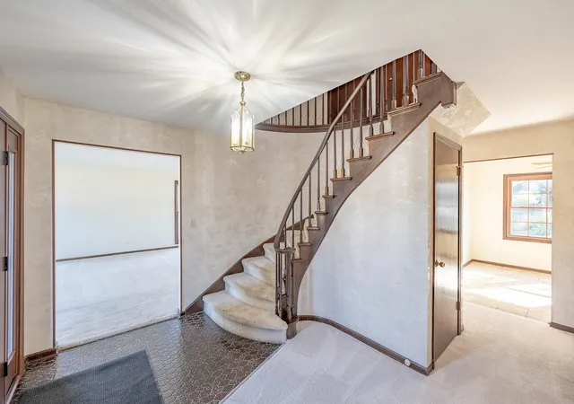 Photo 2 of Single family home for sale at 1609 Barry Ln, Glenview, IL 60025 | MLS# 12753604 | Listing updated on 2026-09-24