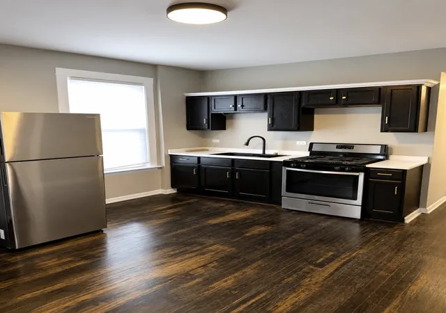 Photo 4 of House for sale at 8153 S South Shore Dr, Chicago, IL 60617 | MLS# 12753612 | Listing updated on 2026-09-14