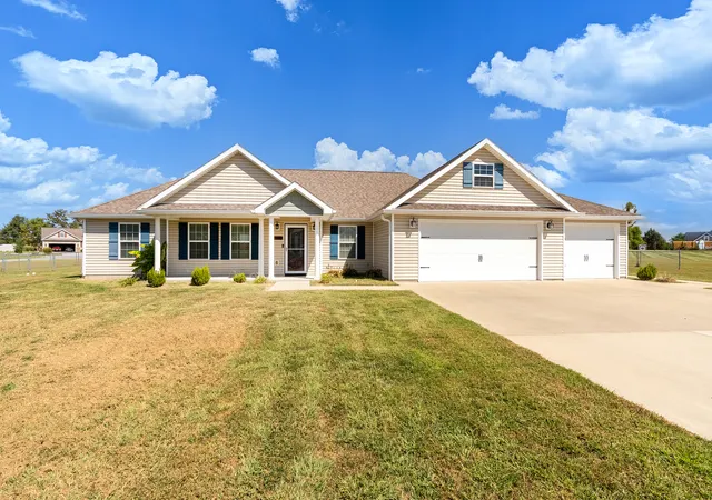 Photo 2 of Single family home for sale at 15730 Jadin Rd, Marion, IL 62959 | MLS# 12753626 | Listing updated on 2026-09-14