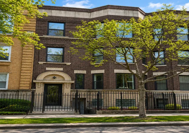 Multi family home for sale at 4040 S Calumet Ave, Chicago, IL 60653 | MLS# 12753628