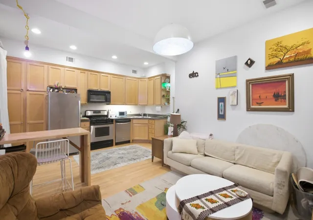 Photo 2 of Condo for sale at 827 W Lawrence Ave #1S, Chicago, IL 60640 | MLS# 12753643 | Listing updated on 2026-10-07
