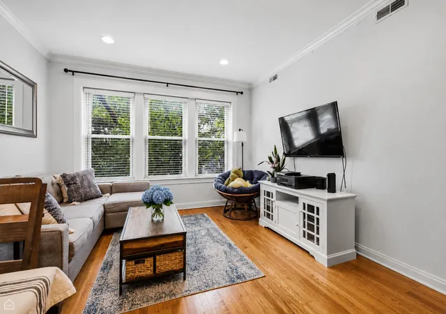 Photo 2 of Condo for sale at 2152 W Ainslie St #D3, Chicago, IL 60625 | MLS# 12753644 | Listing updated on 2026-09-14