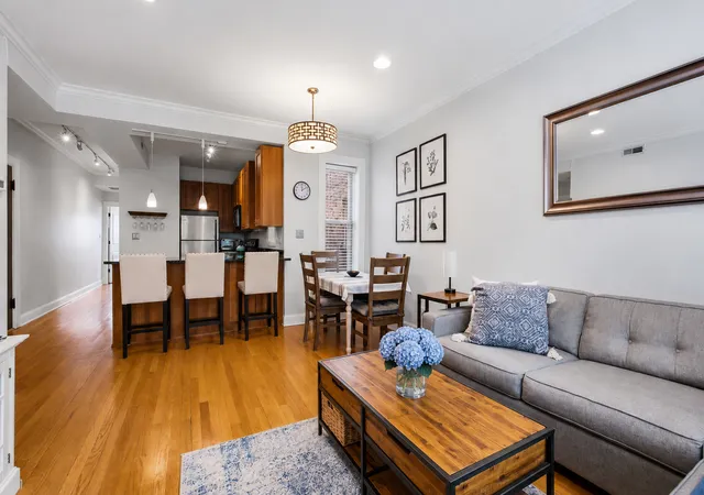 Photo 3 of Condo for sale at 2152 W Ainslie St #D3, Chicago, IL 60625 | MLS# 12753644 | Listing updated on 2026-09-14