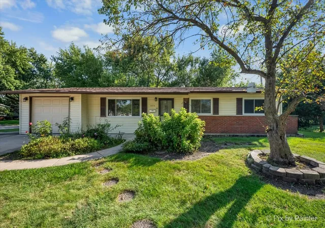 Photo 2 of Single family home for sale at 1243 Westchester Dr, Hanover Park, IL 60133 | MLS# 12753652 | Listing updated on 2026-09-17
