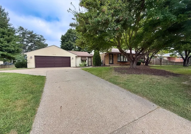 Photo 4 of Single family home for sale at 2905 31st Avenue, Rock Island, IL 61201 | MLS# 12753657 | Listing updated on 2026-09-14