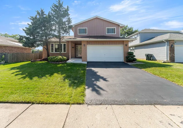 Photo 1 of Single family home for sale at 17816 Tanglewood Ct, Hazel Crest, IL 60429 | MLS# 12753664 | Listing updated on 2026-09-22