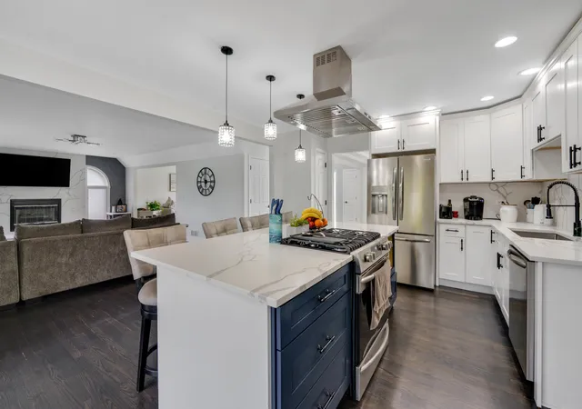Photo 2 of Single family home for sale at 18219 Autumn Ridge Dr, Orland Park, IL 60467 | MLS# 12753668 | Listing updated on 2026-09-14