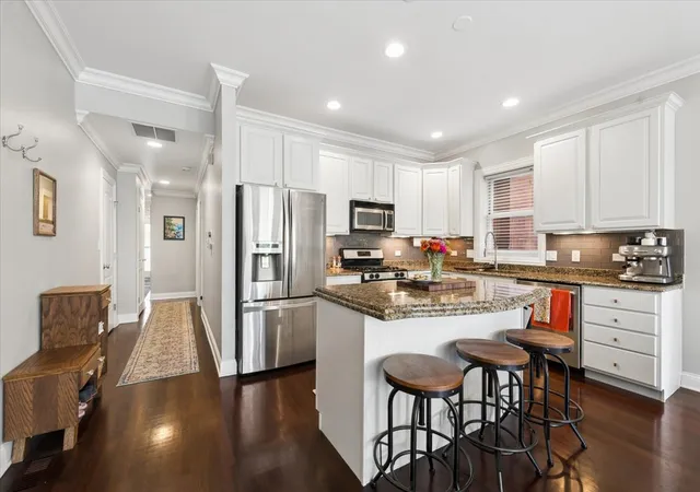 Photo 4 of Condo for sale at 2454 W Foster Ave #2E, Chicago, IL 60625 | MLS# 12753669 | Listing updated on 2026-09-24