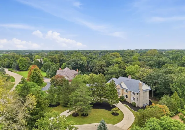 Photo 3 of Single family home for sale at 3 Hillburn Ct, North Barrington, IL 60010 | MLS# 12753671 | Listing updated on 2026-09-24