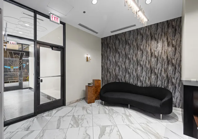 Listing Photo 4 - Condo for sale in building located at 8 W Monroe St, Chicago, IL 60603 - Unit #1103