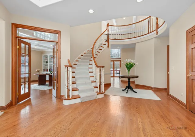 Photo 2 of Single family home for sale at 37181 N Fox Hl Dr, Wadsworth, IL 60083 | MLS# 12753706 | Listing updated on 2026-09-14