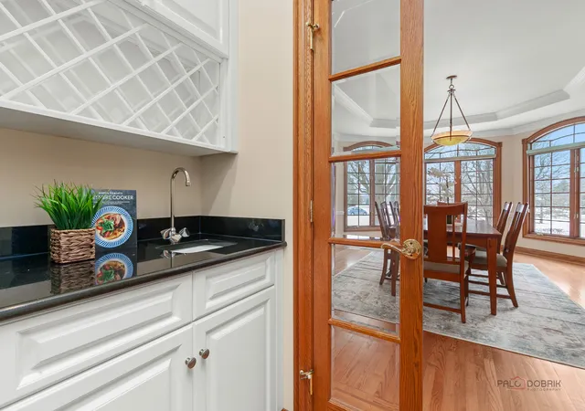 Photo 4 of Single family home for sale at 37181 N Fox Hl Dr, Wadsworth, IL 60083 | MLS# 12753706 | Listing updated on 2026-09-14