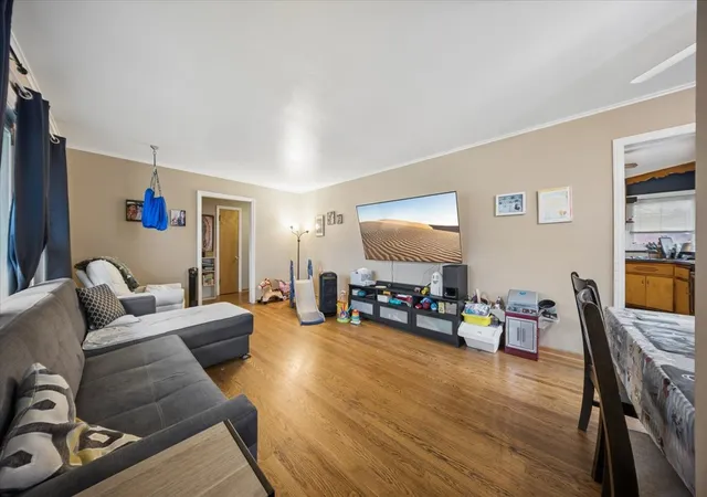 Photo 3 of Single family home for sale at 1372 S 6th Avenue, Des Plaines, IL 60018 | MLS# 12753722 | Listing updated on 2026-09-29